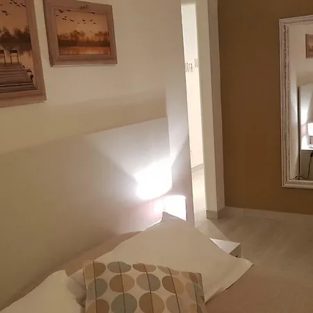 בית הארחה Le Del Corso סנרמו